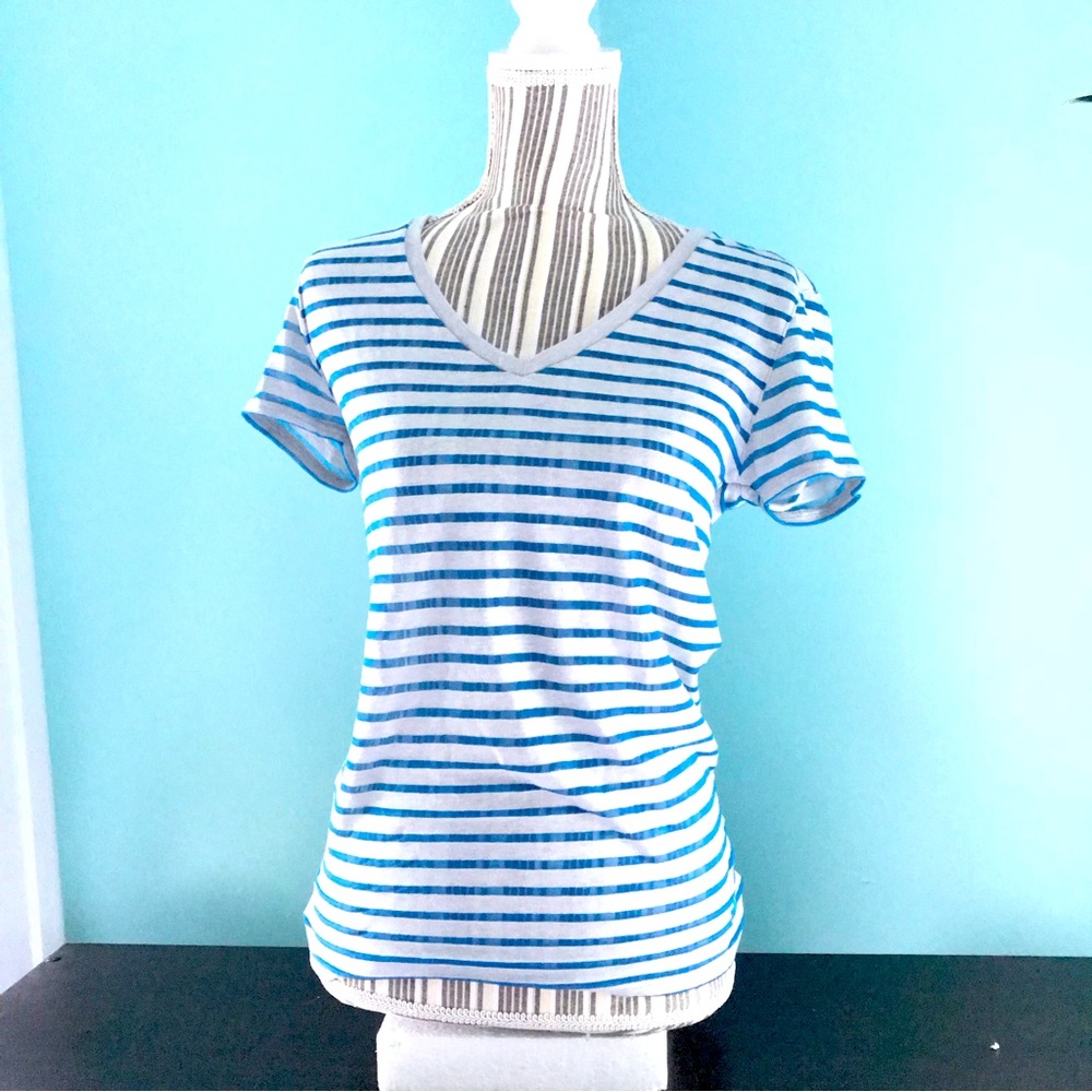 Under Armour moisture wicking top lifestyle grey and blue stripe